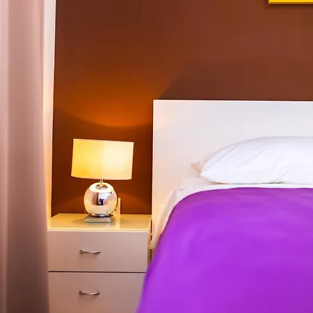 Daisy In A Quiet Location Lejlighed