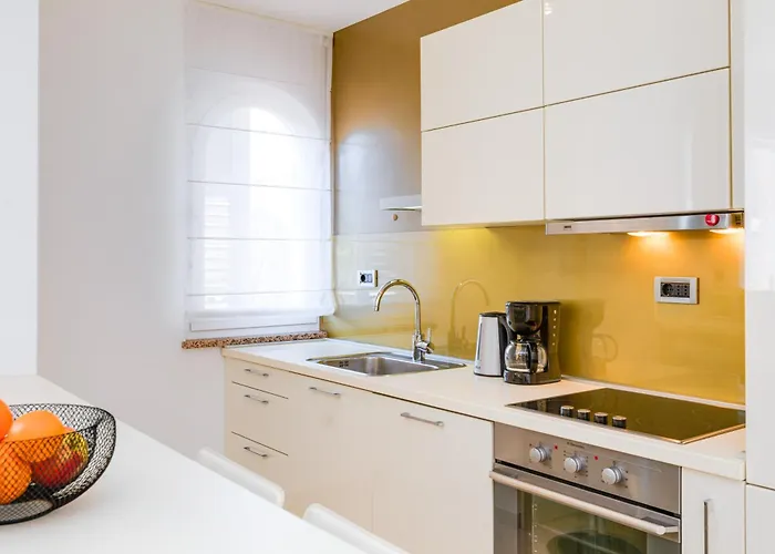 Daisy In A Quiet Location